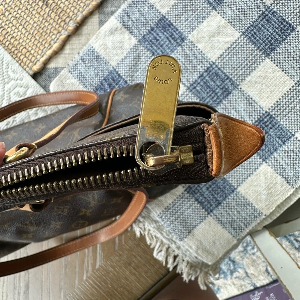 Louis Vuitton Totally Monogram Tote Bag